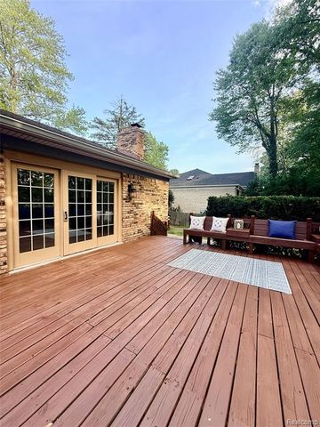 54359 Algonquin Drive, Utica, MI 48315