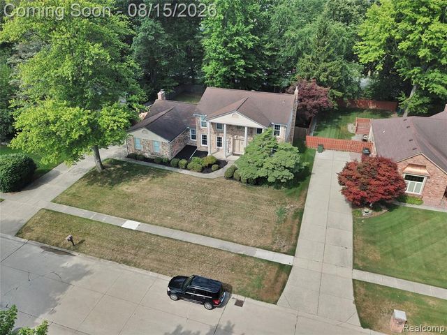 54359 Algonquin Drive, Utica, MI 48315