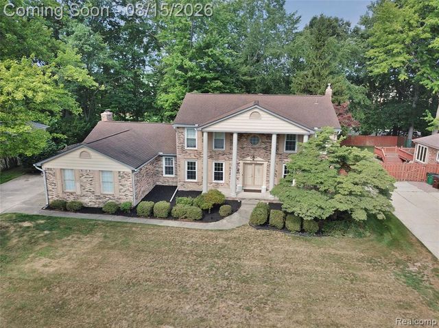 54359 Algonquin Drive, Utica, MI 48315