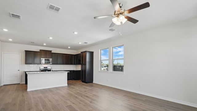 1916 Hellams Lane, Royse City, TX 75189