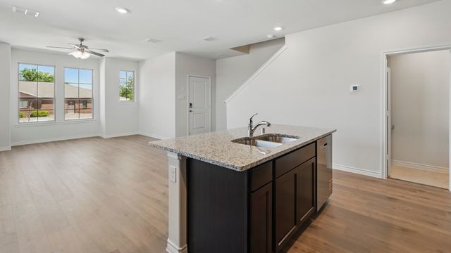 1916 Hellams Lane, Royse City, TX 75189