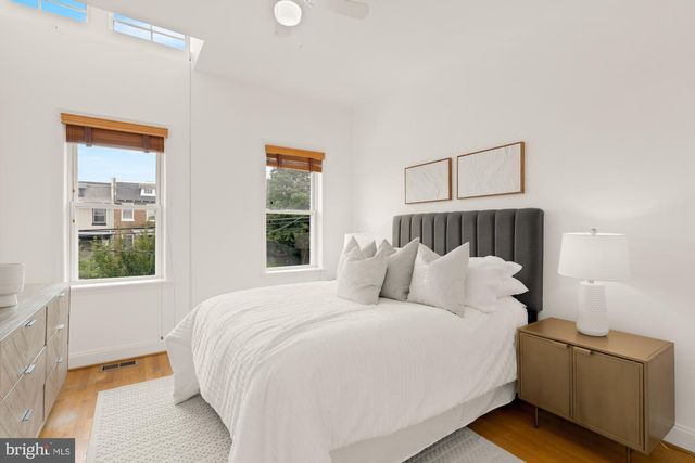 4718 9TH ST NW, Washington, DC 20011