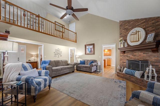 312 Southwinds Dr, Hermitage, TN 37076