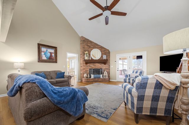 312 Southwinds Dr, Hermitage, TN 37076