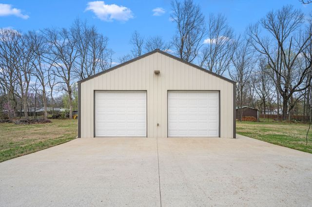 312 Southwinds Dr, Hermitage, TN 37076