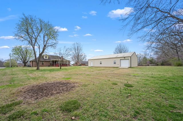 312 Southwinds Dr, Hermitage, TN 37076