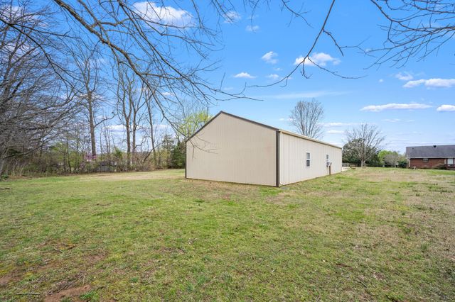 312 Southwinds Dr, Hermitage, TN 37076