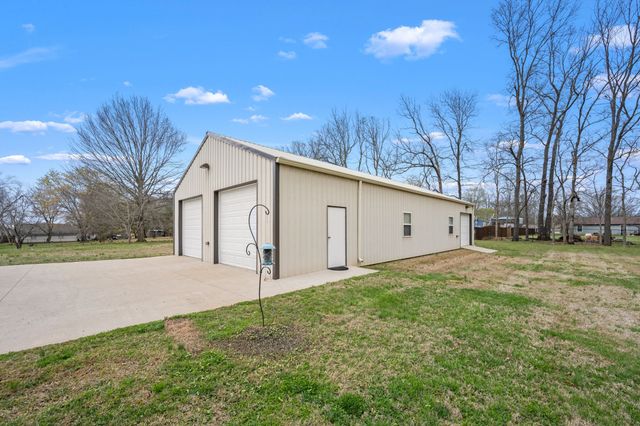 312 Southwinds Dr, Hermitage, TN 37076