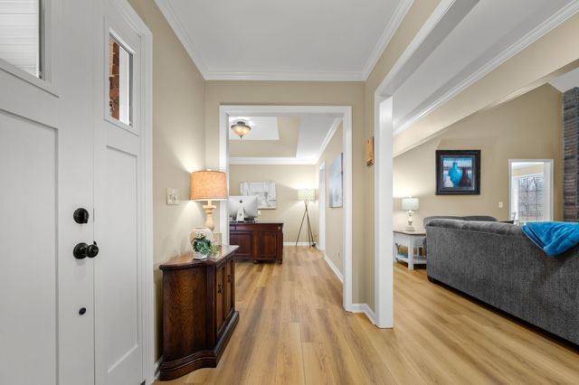 312 Southwinds Dr, Hermitage, TN 37076