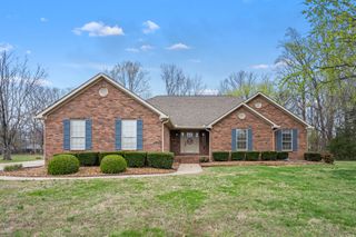 312 Southwinds Dr, Hermitage, TN 37076