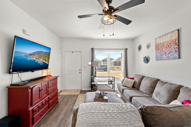 17 Curly Leaf, Conway, AR 72032