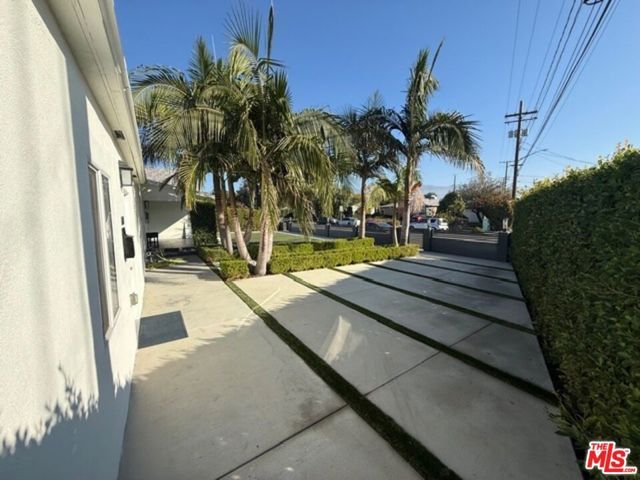 1411 N Avon Street, Burbank, CA 91505