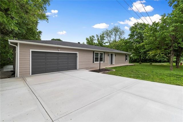 6201 N Topping Avenue, Kansas City, MO 64119