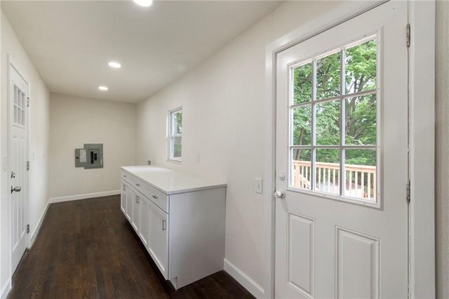 6201 N Topping Avenue, Kansas City, MO 64119