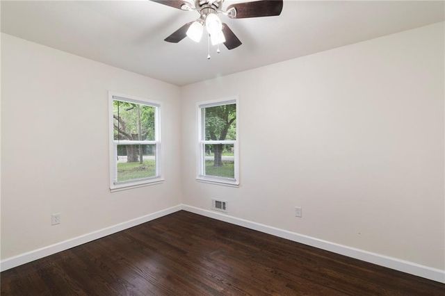 6201 N Topping Avenue, Kansas City, MO 64119