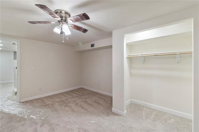 6201 N Topping Avenue, Kansas City, MO 64119