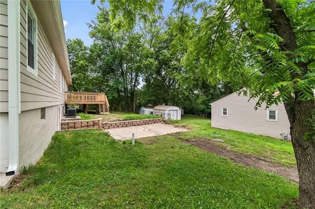 6201 N Topping Avenue, Kansas City, MO 64119
