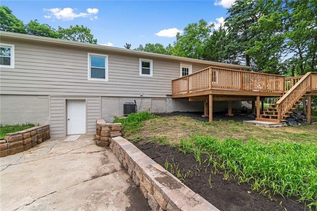 6201 N Topping Avenue, Kansas City, MO 64119