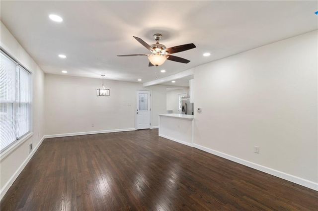 6201 N Topping Avenue, Kansas City, MO 64119
