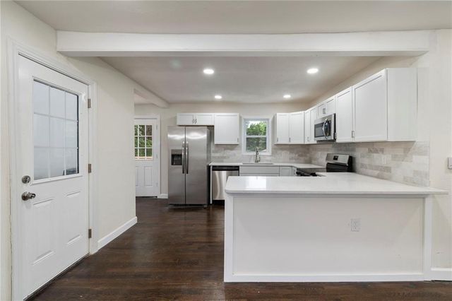 6201 N Topping Avenue, Kansas City, MO 64119