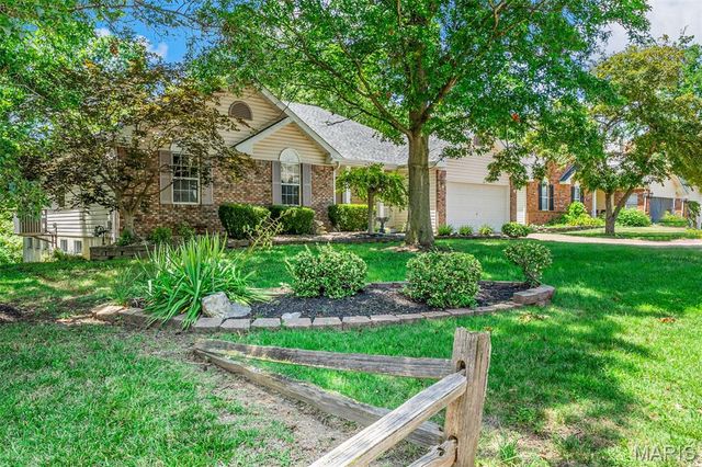 3164 Willow Bend Drive, St Charles, MO 63303
