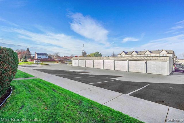 50406 Bay Run, Chesterfield, MI 48047
