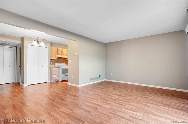 50406 Bay Run, Chesterfield, MI 48047