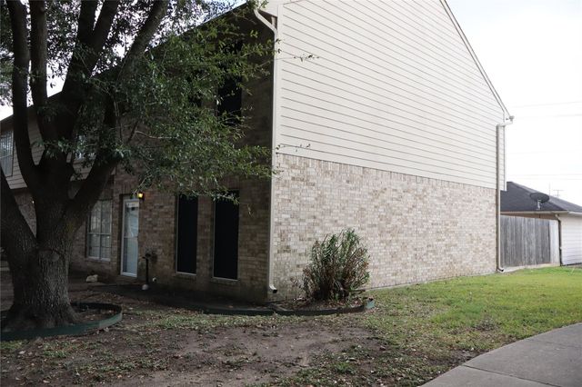 1063 Birnham Woods Boulevard, Pasadena, TX 77503