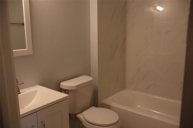 1063 Birnham Woods Boulevard, Pasadena, TX 77503