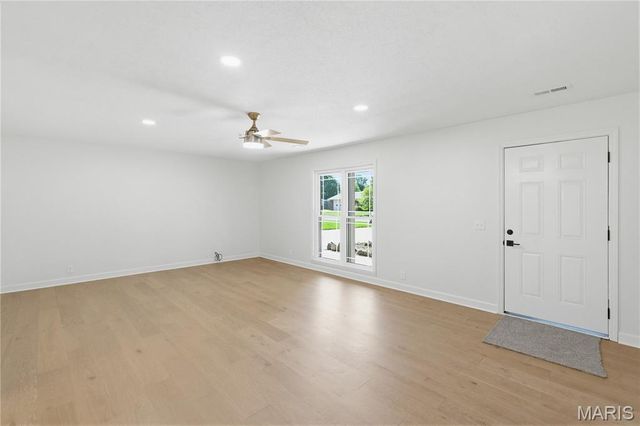 126 Bradley Drive, Sikeston, MO 63801