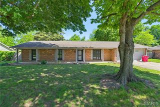 126 Bradley Drive, Sikeston, MO 63801