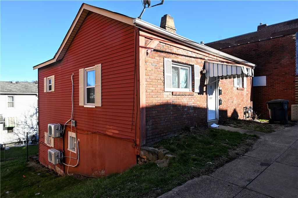 517 Carothers Ave, Carnegie, PA 15106
