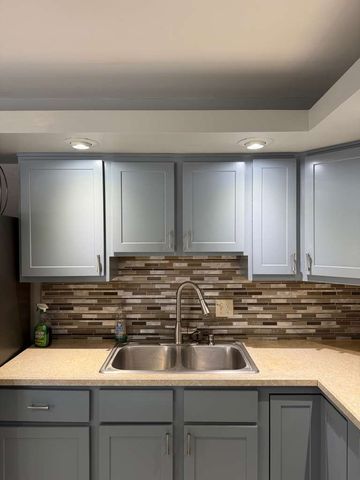 143 W Elk Trail 340, Carol Stream, IL 60188