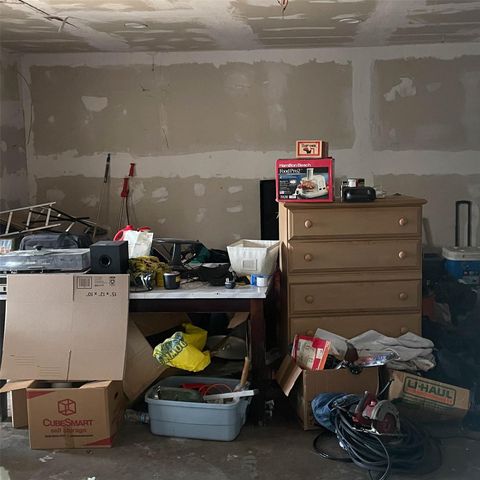 255 Mcfarland Road, Houston, TX 77060