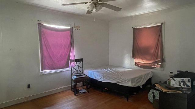 255 Mcfarland Road, Houston, TX 77060