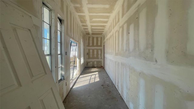 255 Mcfarland Road, Houston, TX 77060