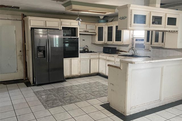 255 Mcfarland Road, Houston, TX 77060