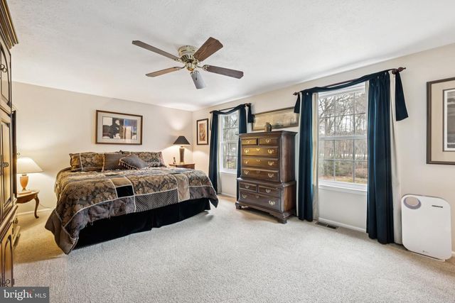 13 LADY DIANA CIR, Marlton, NJ 08053