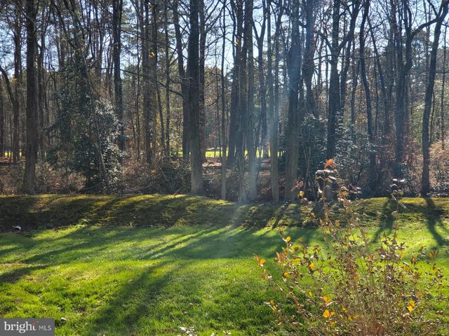 13 LADY DIANA CIR, Marlton, NJ 08053