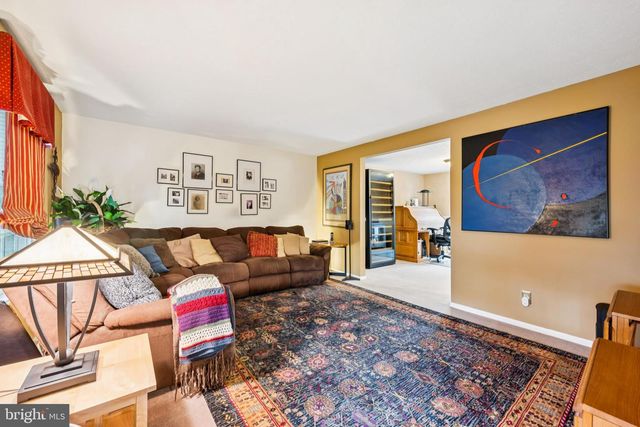 13 LADY DIANA CIR, Marlton, NJ 08053