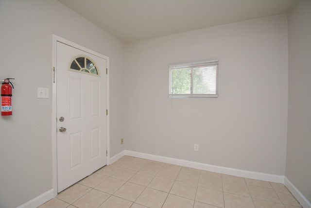 2117 Thonig Road B, Houston, TX 77055