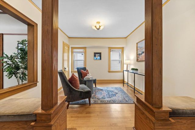 1816 E Beverly ROAD, Shorewood, WI 53211