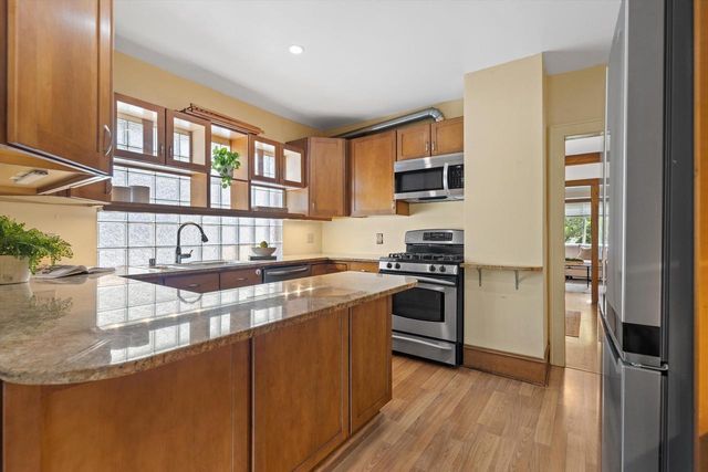 1816 E Beverly ROAD, Shorewood, WI 53211