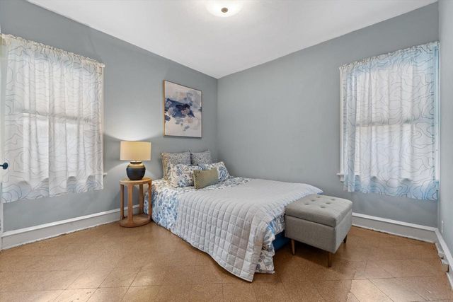 1816 E Beverly ROAD, Shorewood, WI 53211