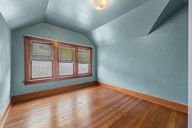 1816 E Beverly ROAD, Shorewood, WI 53211