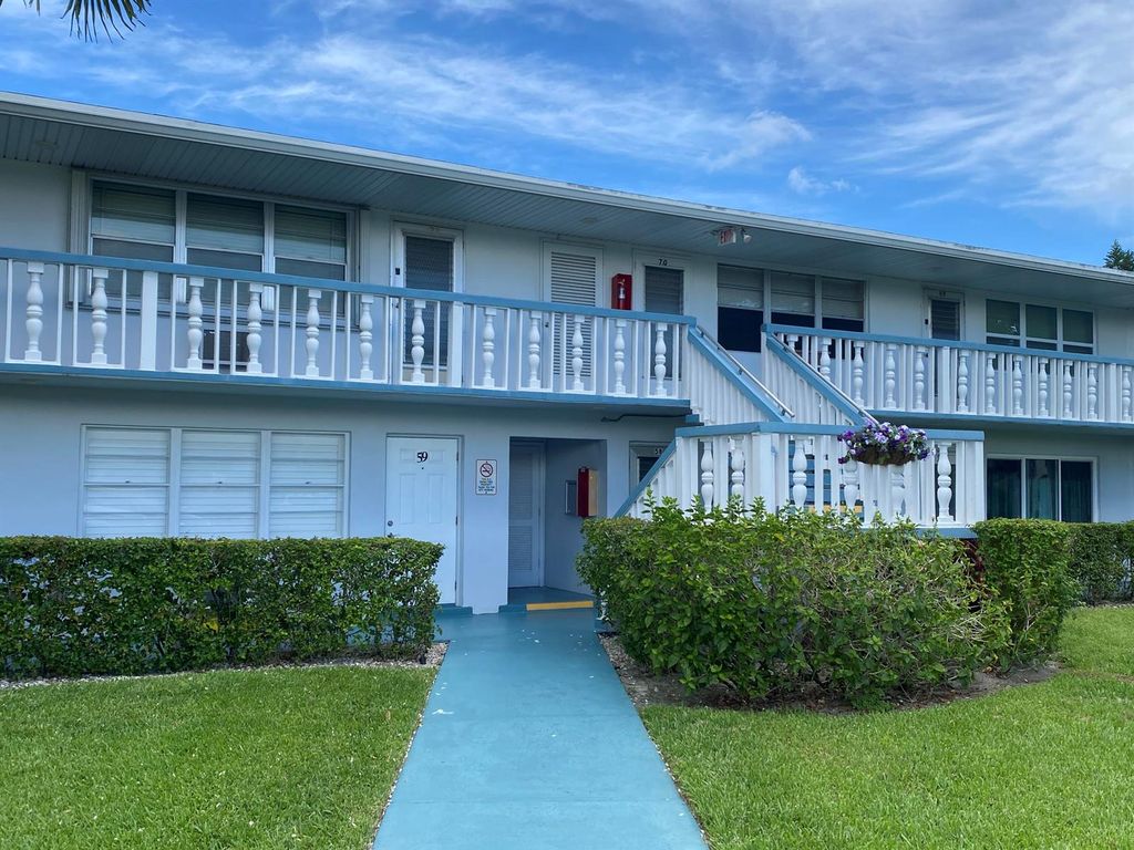 71 Berkshire 71, West Palm Beach, FL 33417