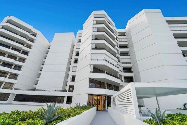 3560 S Ocean Boulevard 700, South Palm Beach, FL 33480