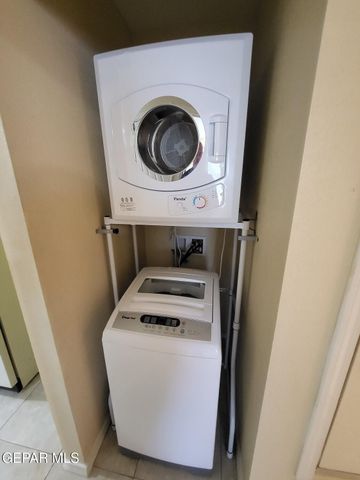 7365 N Loop Drive 3, El Paso, TX 79915