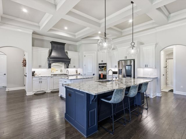 2005 Eagles Ridge Drive, Weatherford, TX 76087