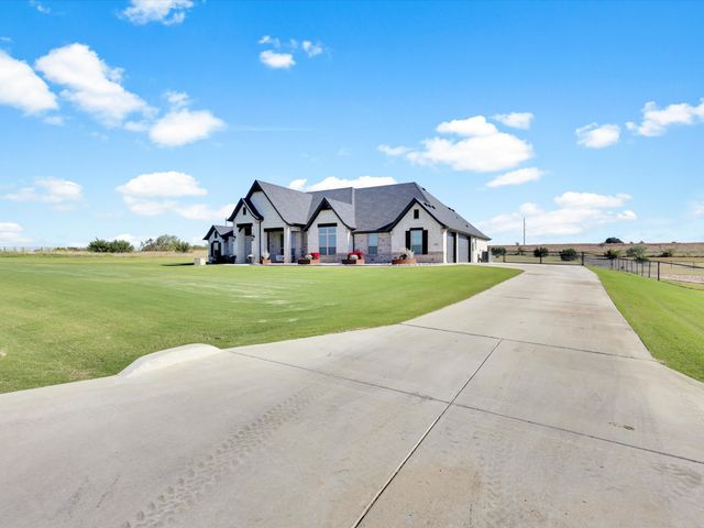 2005 Eagles Ridge Drive, Weatherford, TX 76087